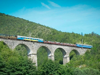 Vlada USK izdvojila 150.000 KM za turistički voz na relaciji Bihać - Bosanska Krupa