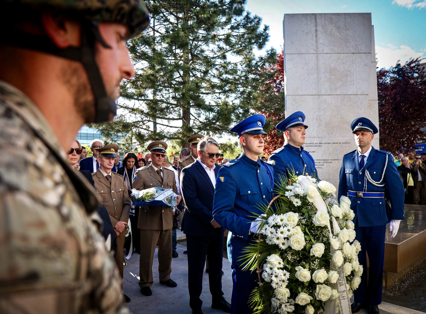 Komšić upozorava: Opet pokušavaju dijeliti BiH. Neće proći! - slika 2