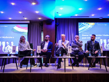 Bošnjački lideri i dalje spavaju: Ko će uspostaviti odnose s Magyarom?