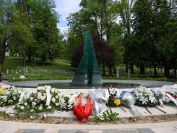 U KS danas Dan žalosti u znak sjećanja na 1.601 ubijeno dijete opkoljenog Sarajeva