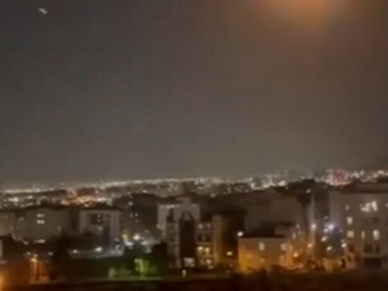 Amerikanci gađali ciljeve u Iranu, Teheran tvrdi da je oštetio tri razarača SAD-a