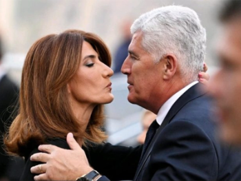 Čovićeva miljenica se okliznula i pala: Ne zna ni osnove ustava