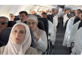 Prvi avion sa bh. hadžijama sletio u Saudijsku Arabiju: Večeras obavljaju umru u Haremu
