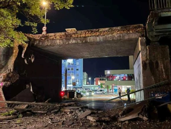 Srušio se dio mosta na granici. Krenula opet hajka na Zijada Krnjića