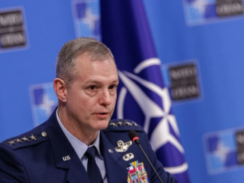 Komandant NATO-a potvrdio da će SAD povući 5.000 vojnika iz Evrope