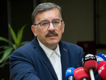 Miro Lazović: "BiH 30 godina vozi pod ručnom, bez promjene Ustava ne može naprijed"