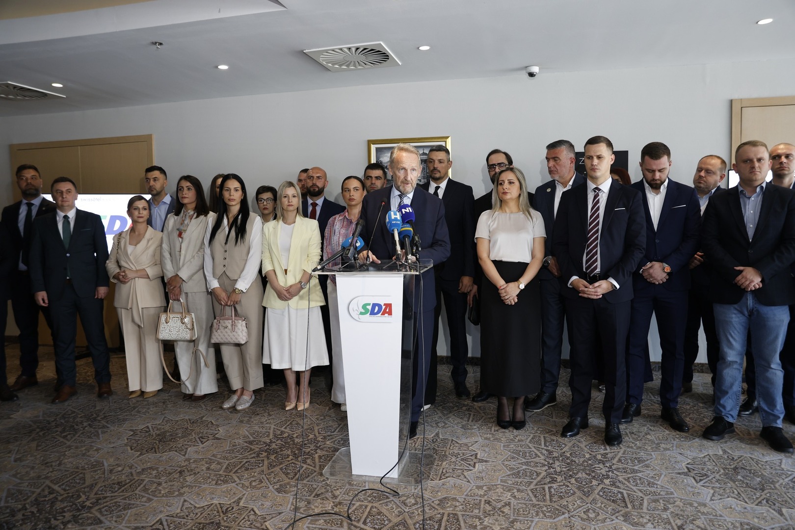 Izetbegović: Pred nama su odlučujuće borbe za BiH - slika 1