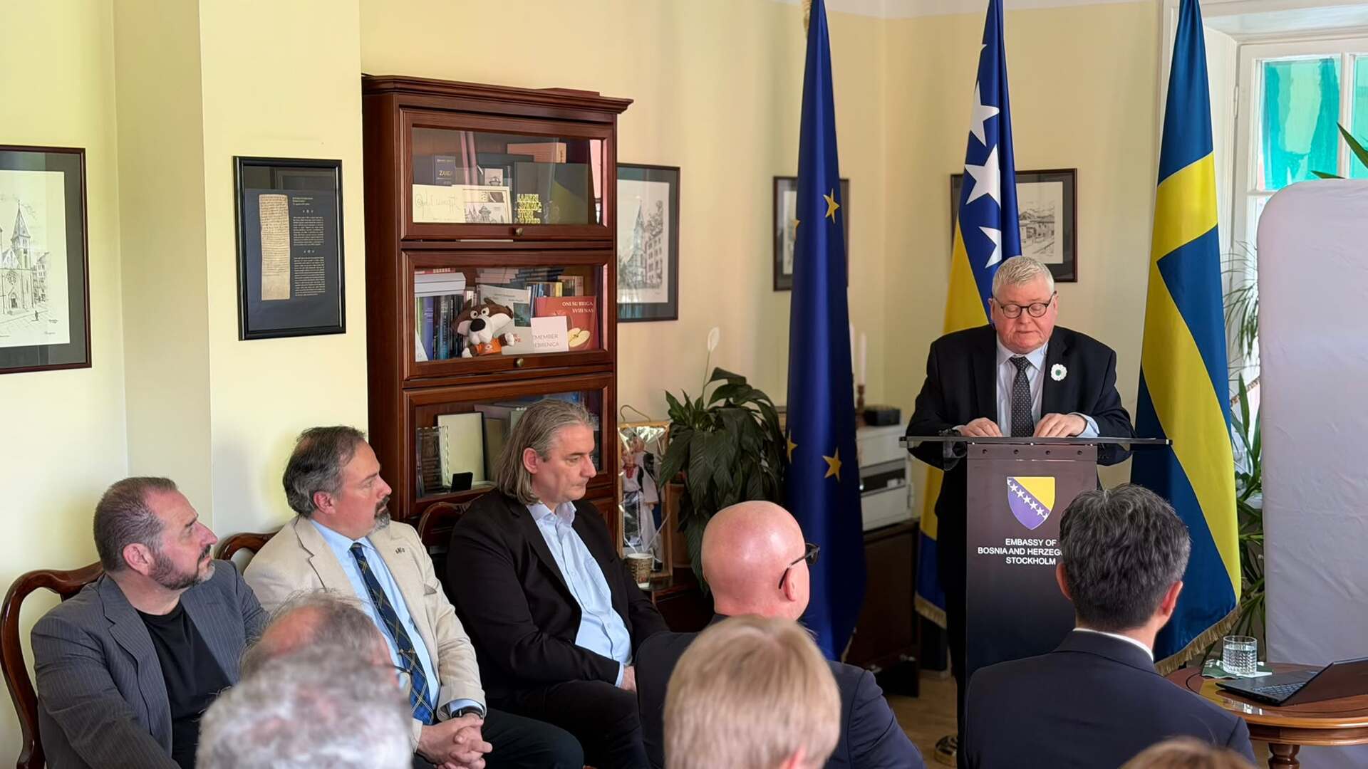 U Ambasadi BiH u Stokholmu održan seminar o sjećanju, istini i demokratiji - slika 4