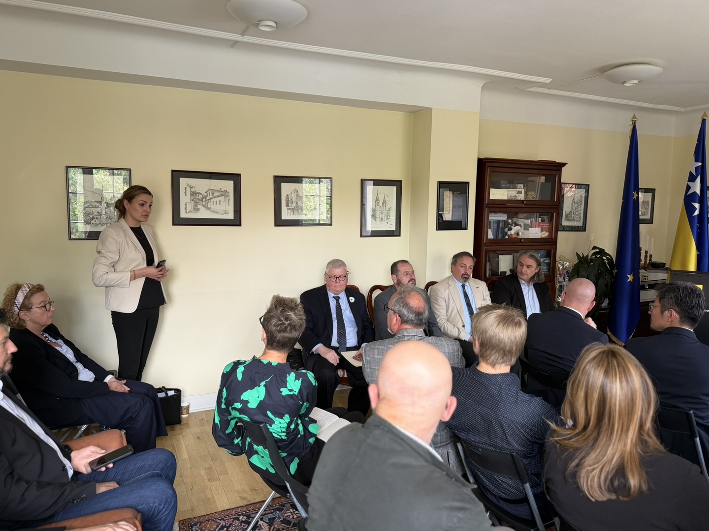 U Ambasadi BiH u Stokholmu održan seminar o sjećanju, istini i demokratiji - slika 8