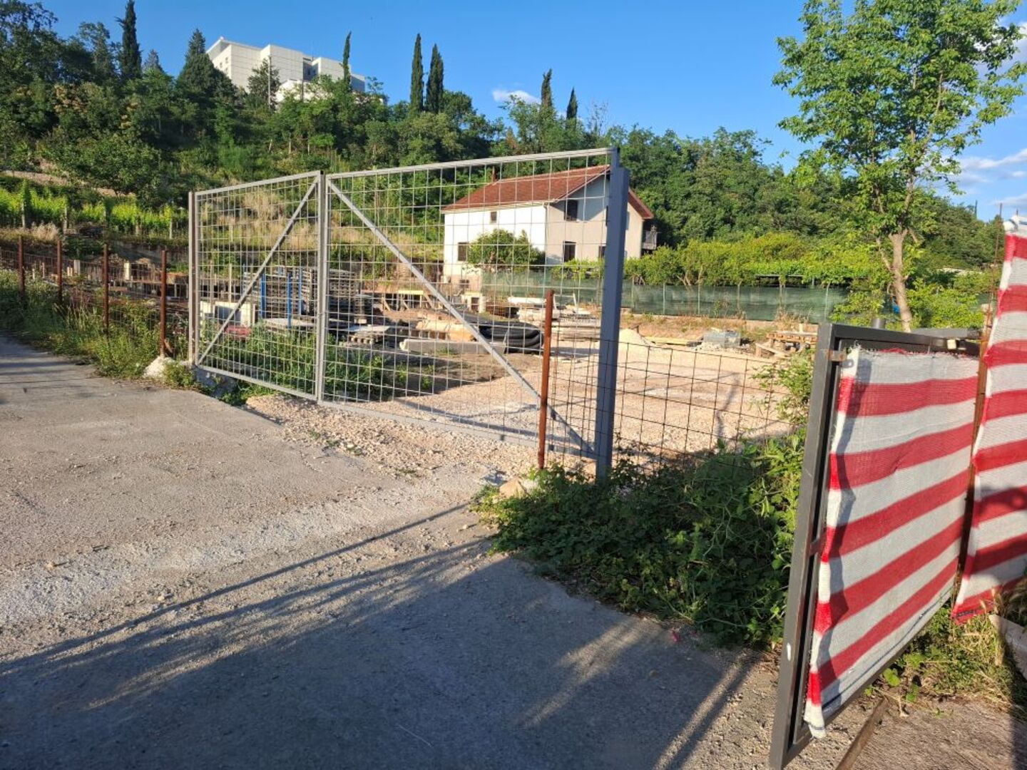 Širi se “Čovića mahala” u Barama: Predsjednikova kćerka i zet u graditeljskom poduhvatu - slika 1