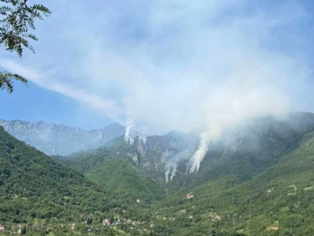 Helez: Helikopteri OS BiH gase požar kod Jablanice