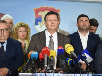 Blanuša poziva na 'jednu kolonu'. Tvrdi i da je nesumnjiv kandidat