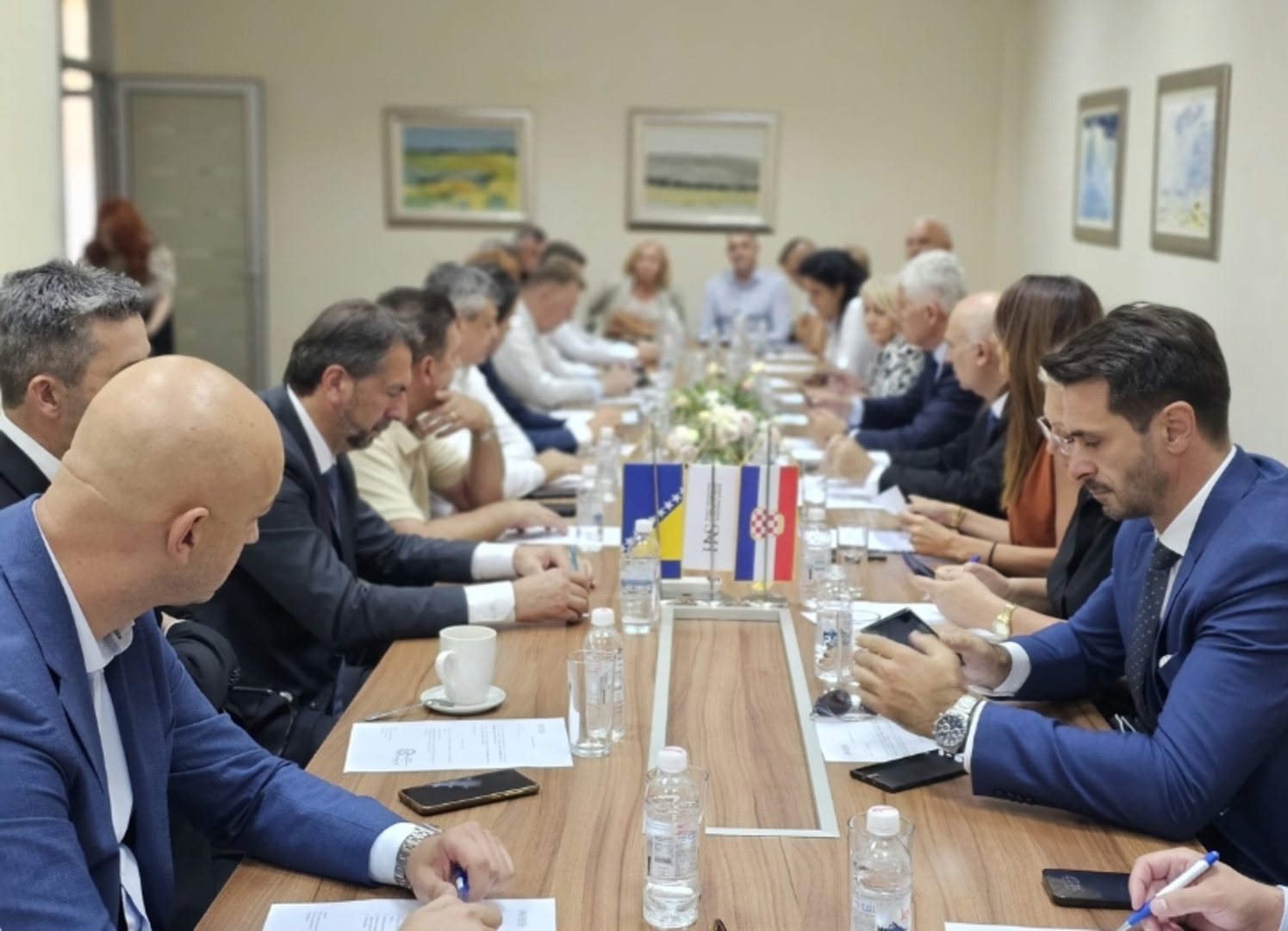 Čović iza zatvorenih vrata Lučića nazvao "kriminalcem i ublehašem" - slika 1