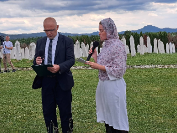 Na dženazi u Memićima porodice žrtava zahvalile Džananoviću i Mulagiću, autorima knjige o genocidu u Zvorniku