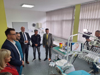 Hurtić u Kladnju: U zdravstvenu zaštitu romske populacije uloženo 78.000 KM