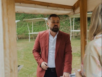 U Cazinu održan Festival zdravlja „Be well“: Promovisani zdravi stilovi života i domaći proizvodi