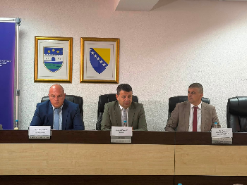 Više od pola miliona KM za projekte vjerskih zajednica: Hurtić u Bihaću potpisao 15 sporazuma za podršku povratnicima