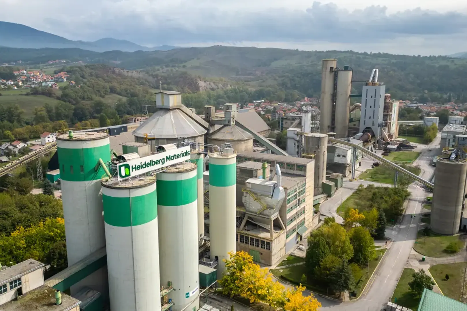 HM Cement BiH odbacio optužbe: U proizvodnji koristimo isključivo goriva iz neopasnog otpada - slika 1