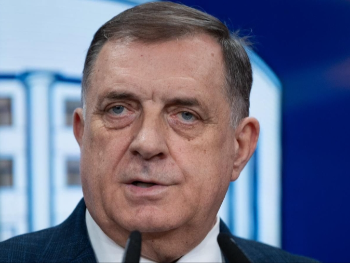 Sporne donacije školama u Rs-u: Da li Dodik zloupotrebljava funkciju?