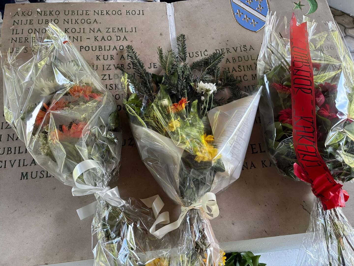 Kakanj obilježio godišnjicu zločina u Poljanima: Poruka mira i zahtjev za pravdu - slika 1