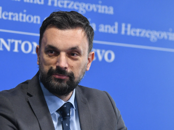 Konaković o problemu s vizama: Tri puta smo slali urgenciju, Bisera Turković izjavama zbunjuje javnost