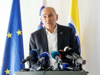 Janšina vlada ukinula zabranu trgovanja oružjem s Izraelom