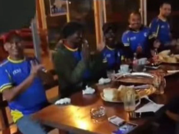 Migranti u Bihaću bodrili Zmajeve protiv Kanade