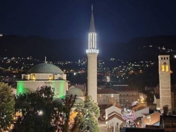 Muslimani ulaze u Novu godinu: Večeras nastupa 1448. hidžretska godina