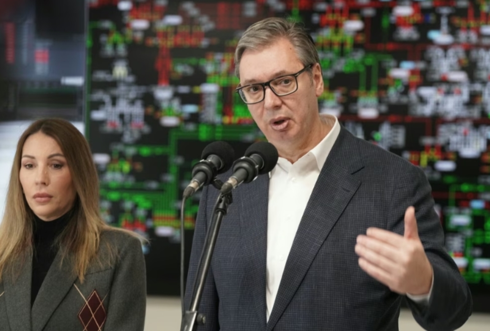Vučić: Neću podnijeti ostavku kako bih postao premijer - slika 1