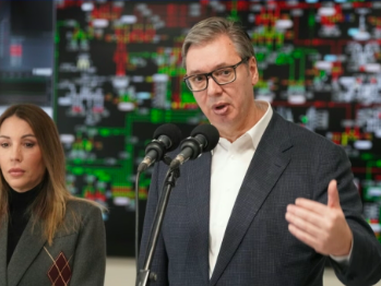 Vučić iz Gruzije: Vašington će smanjiti trupe u KFOR-u