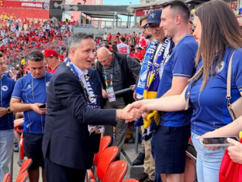 SDP obmanuo javnost: 60.000 KM iz budžeta za Bećirovićev odlazak na Mundijal