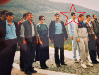 PROCURILA FOTOGRAFIJA SKRIVANA SKORO 40 GODINA: Dragan Čović s delegacijom Komunističke partije polaže cvijeće na partizanskom spomeniku?
