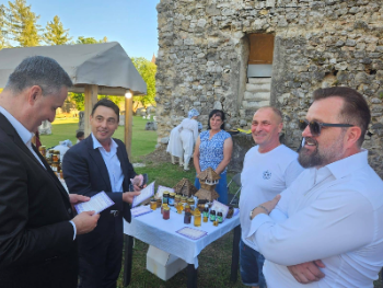 „Romantična noć“ na Starom gradu Ostrošcu okupila brojne posjetioce
