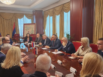 Premijeri Rs i Srbije razgovarali u Banjoj Luci o saradnji u obrazovanju, nauci i infrastrukturi