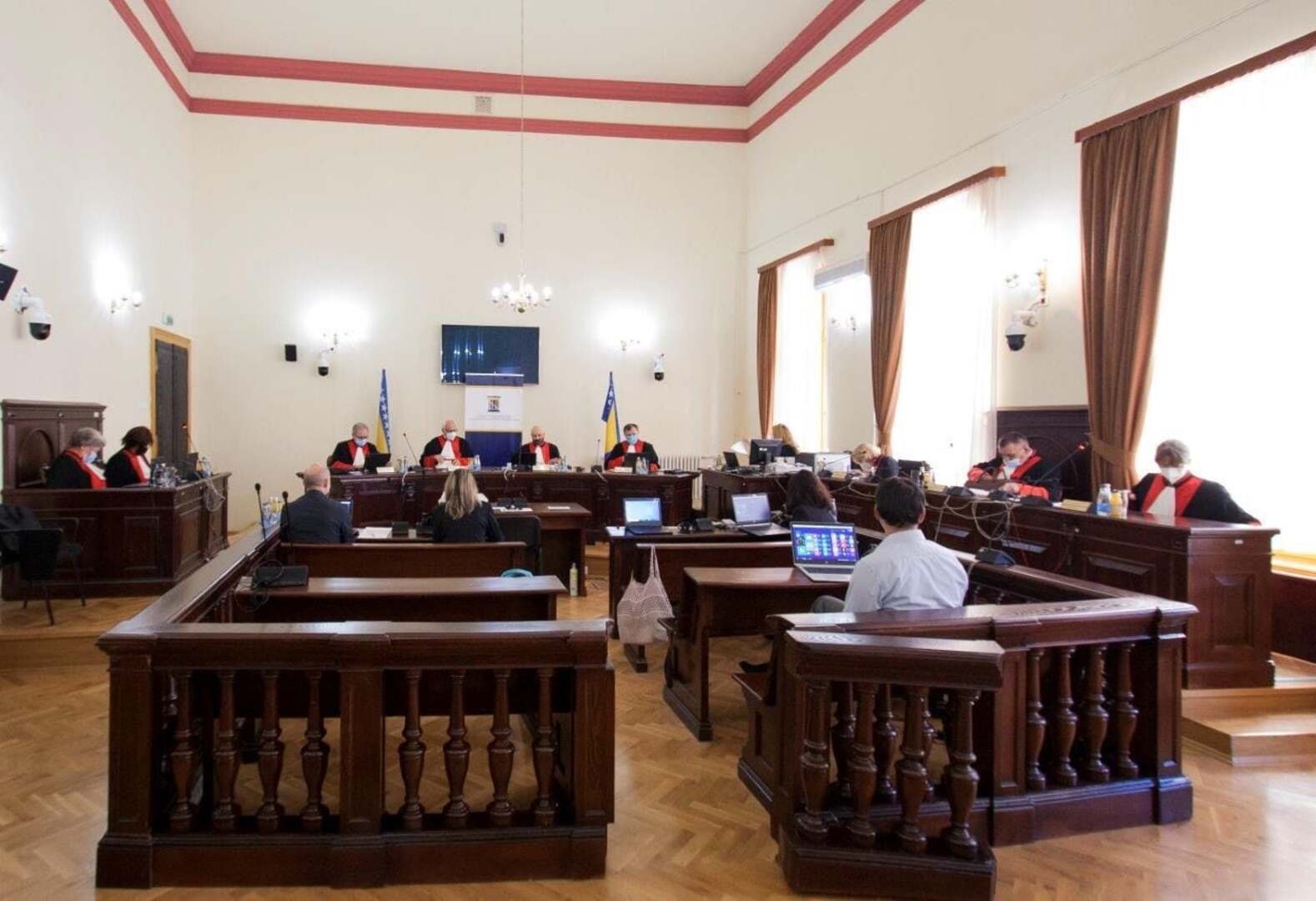 Ustavni sud BiH preispituje odredbu o neizvršavanju odluka visokog predstavnika - slika 1