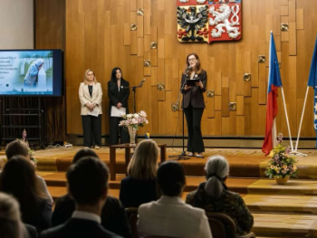 U češkom Parlamentu u Pragu održana komemoracija povodom 31. godišnjice genocida u Srebrenici