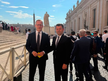 Ministar Hurtić na audijenciji kod Pape Lava XIV u Vatikanu