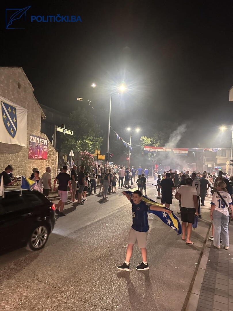 STOLAC U DELIRIJUMU! SLAVLJE I U ČAPLJINI - slika 2
