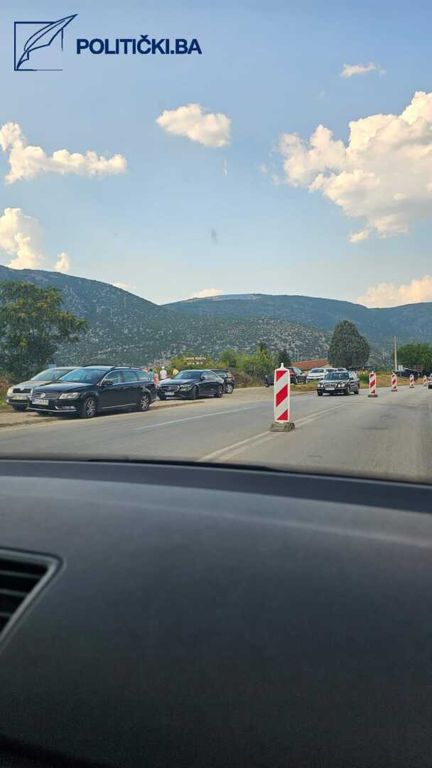 Mostar: Građani blokirali pristup deponiji na Zaliku - slika 4