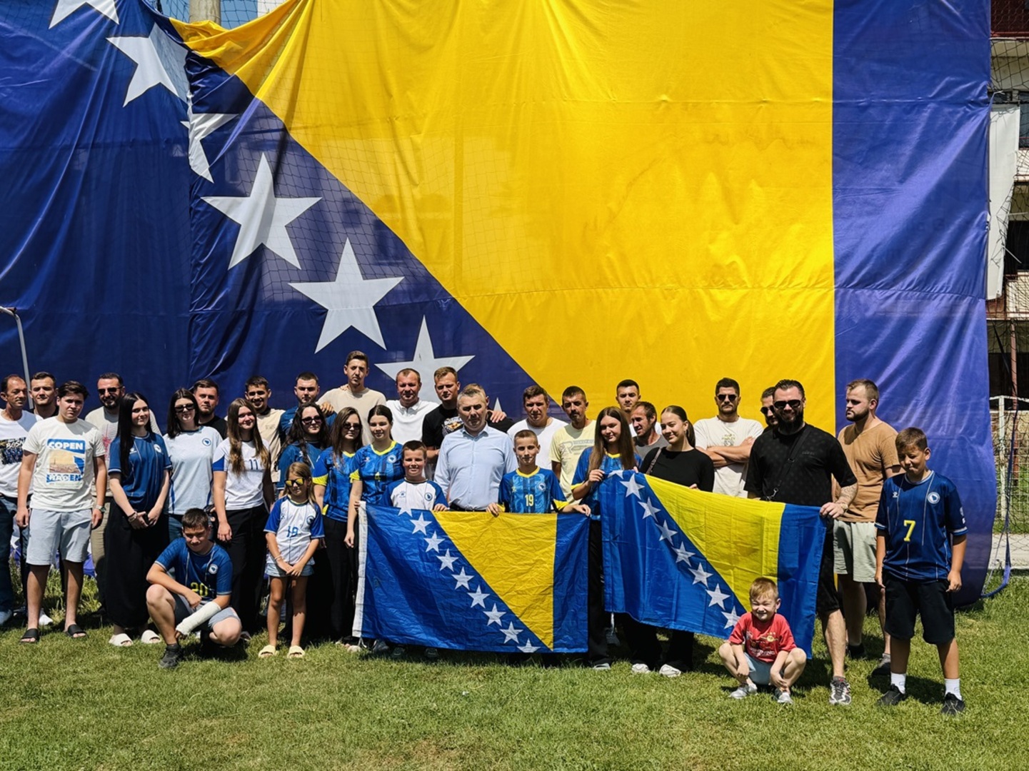 Dizdar sa navijačima Bosne i Hercegovine u Zvorniku - slika 5