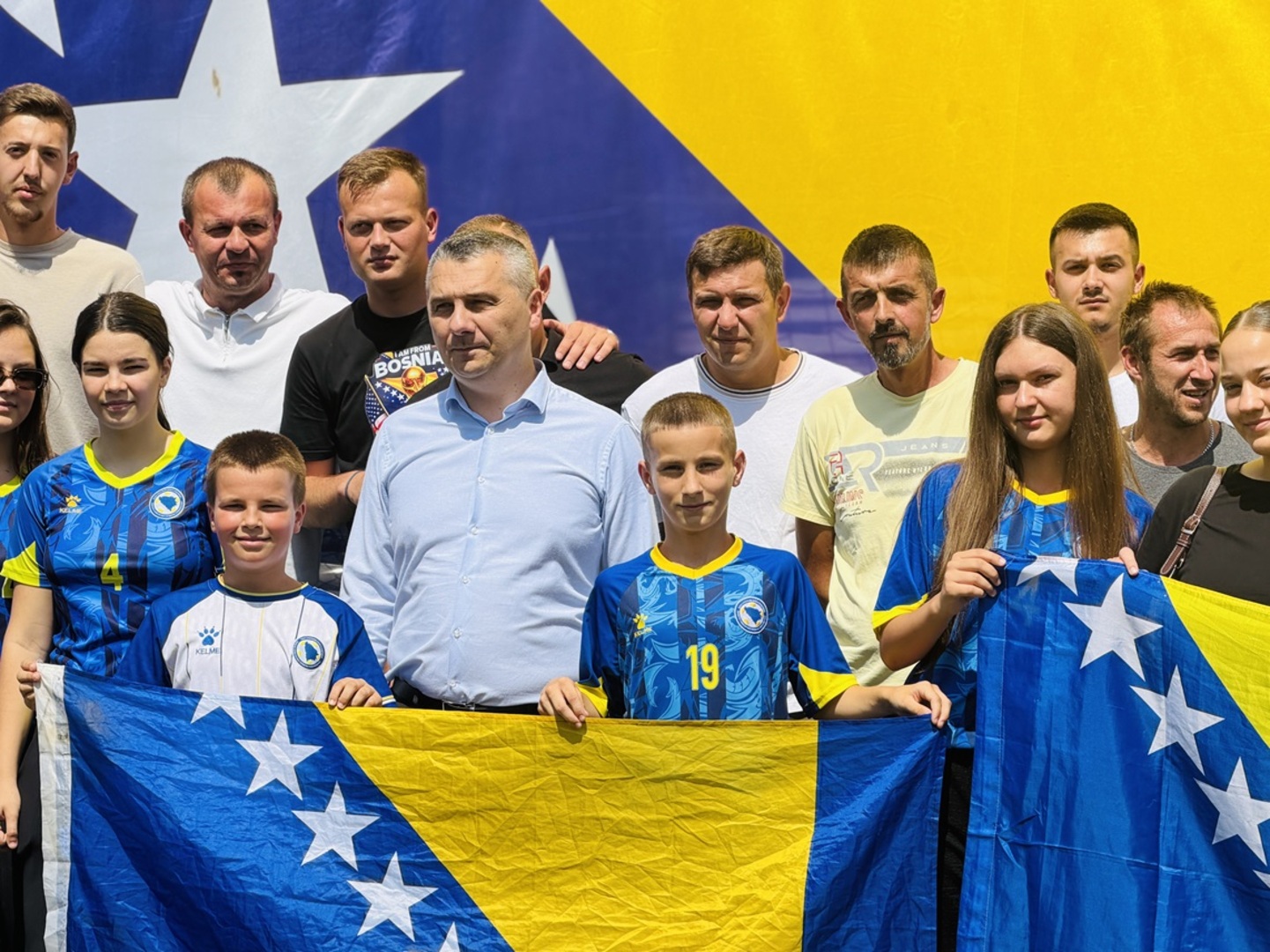 Dizdar sa navijačima Bosne i Hercegovine u Zvorniku - slika 4