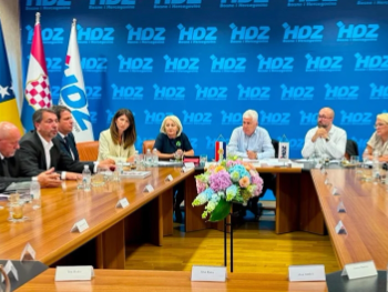 HDZ krenuo u pripreme za izbore, poručili kako je "dogovor domaćih aktera jedini put ka stabilnosti"