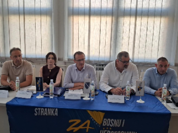 Stranka za Bosnu i Hercegovinu pojačala svoje redove u Lukavcu 