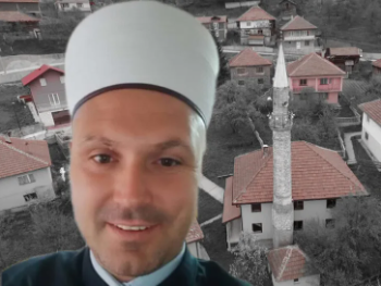 Zeničanin pretukao hodžu Mahmuta ef. Karalića ispred porodične kuće zbog potrošnje vode