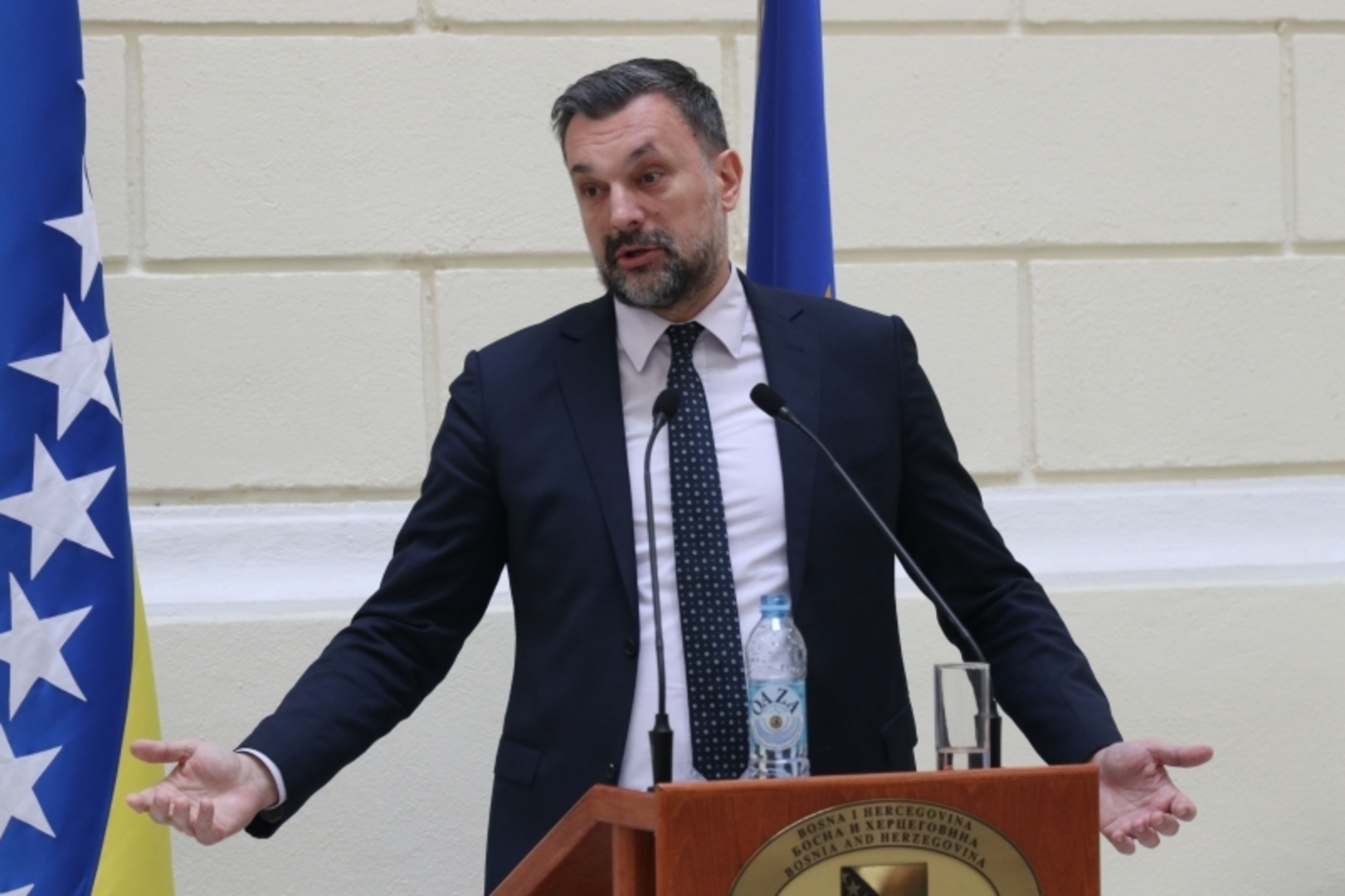 Od moskovskog konja do sarajevskog poniženja: Konaković pere krivicu za jačanje Dodika - slika 1