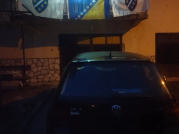 Zastrašivanje povratnika u Novom Goraždu: MUP Rs u pola tri ujutru oduzeo zastavu s ljiljanima