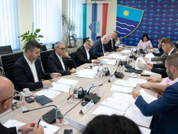 Vlada HNK izdvaja 395.000 za prijevoz učenika, 130.000 za narodne kuhinje, 500.000 KM za Zračnu luku