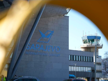 Na sjednici Skupštine J.P. Međunarodni aerodrom "Sarajevo" d.o.o. Sarajevo, u utorak, usvojen je Izvještaj o poslovanju sa finansijskim izvještajima J.P. Međunarodni aerodrom "Sarajevo" za 2025. godinu.