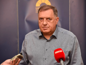 Dodik: SNSD će pobijediti uprkos „neravnopravnim uslovima”, optužuje međunarodni faktor za izborni inženjering