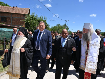 Trumpov savjetnik odao počast stradalim Srbima u Podrinju